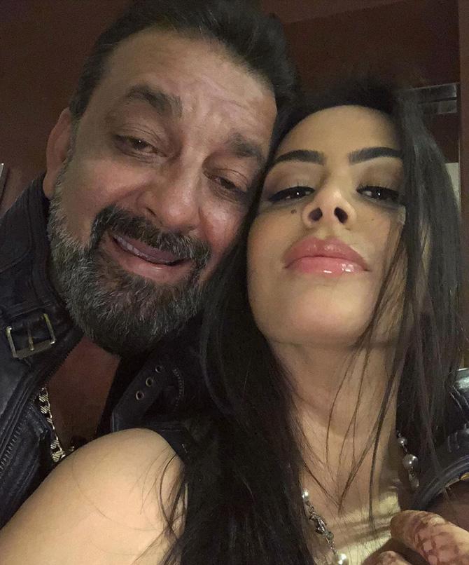 Trishala Dutt shared this super cool selfie with her father Sanjay Dutt and wrote alongside, 