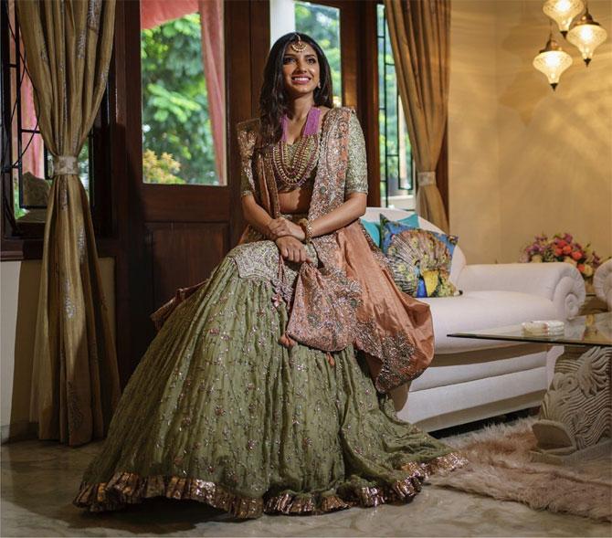 Rana Daggubati's father Suresh Babu in an interview has revealed that his son and Miheeka will tie the knot on August 8 this year. The members of both the families would attend the ceremony and it would be held following the guidelines issued by the government owning to the Coronavirus pandemic.
In picture: Miheeka Bajaj her pre-wedding function.