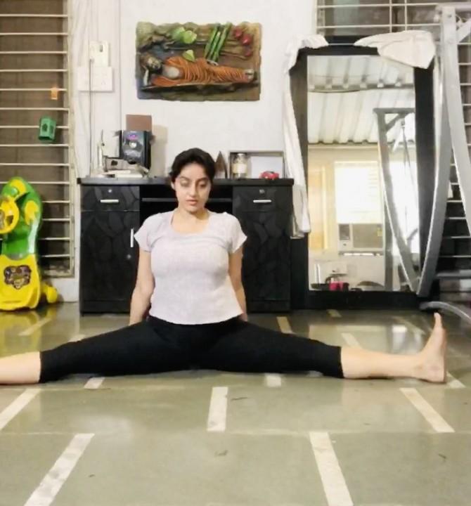 Deepika Singh's quarantine period does not stop her from staying fit and working out regularly. Taking to Instagram, she uploaded her picture from her morning workout session. In the photo, she can be seen clad in a grey top and black leggings. 