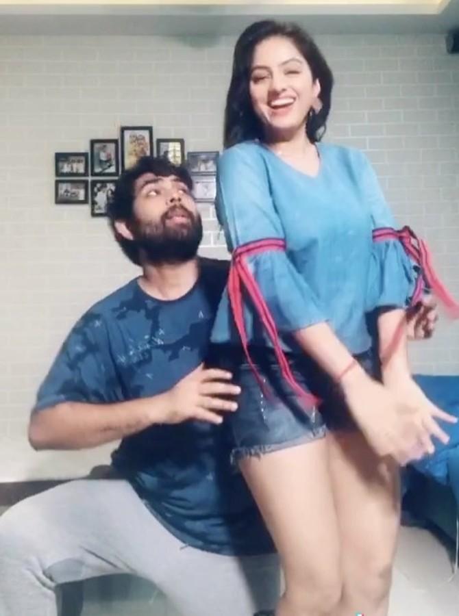 Here's another video of the husband-wife duo dancing and having some fun and romance. Sharing the video, she wrote, 