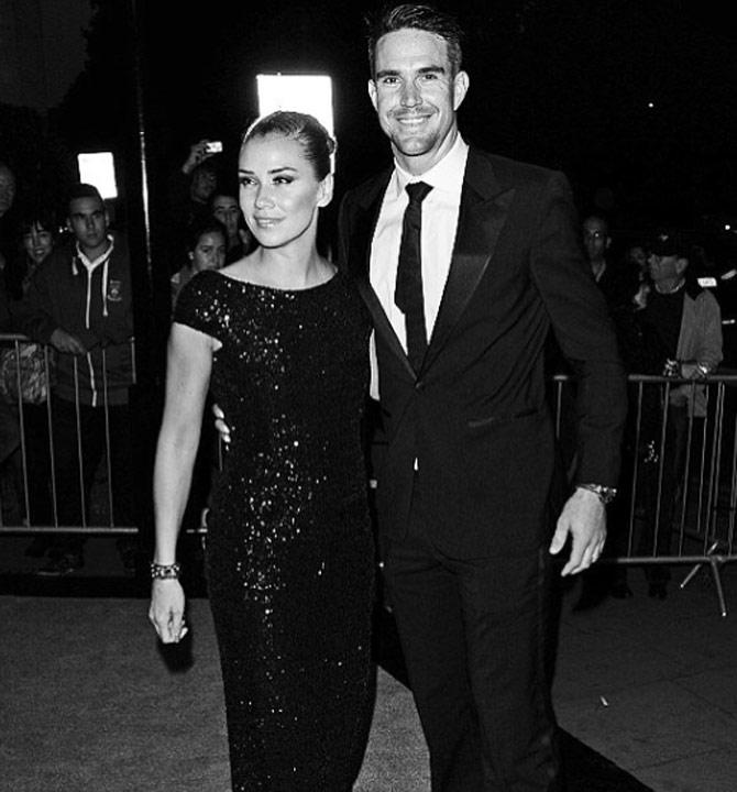 Kevin Pietersen got married to Jessica Taylor in December 29, 2007.
