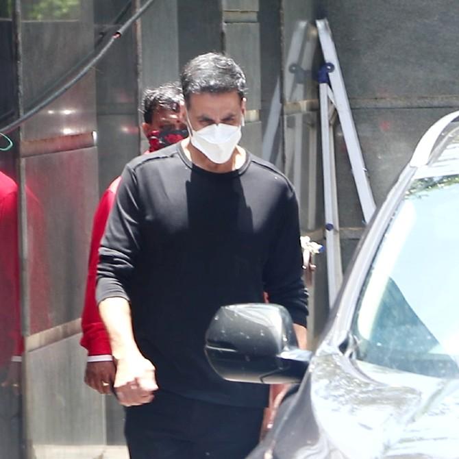 Akshay Kumar was also clicked in the same suburbs by the photographers. The actor happened to be at a producer's office. The actor has been in the news after he announced that his next release, Laxmmi Bomb will be released on the online digital platform. The film is a remake of the Tamil horror-comedy Kanchana and also stars Kiara Advani.