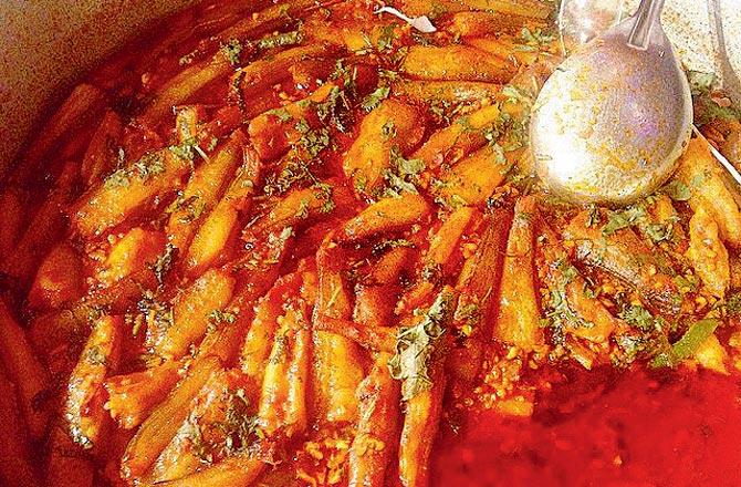 Bombil curry