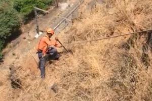 Central Railway's rock climbers ensure safe passage of train