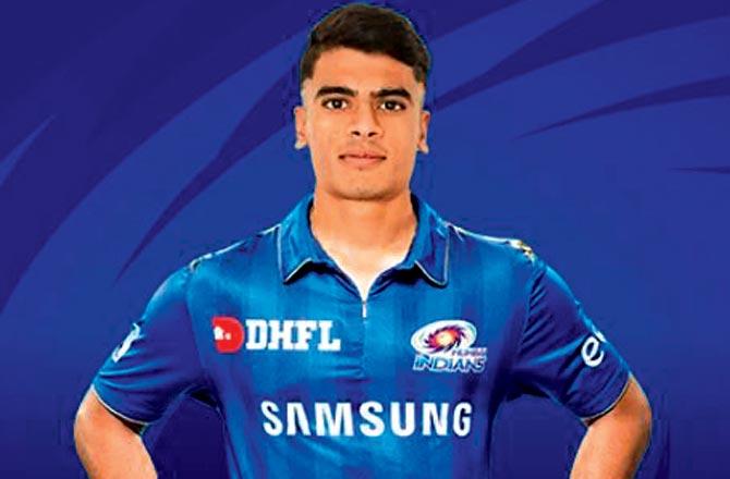 Deshmukh in MI colours