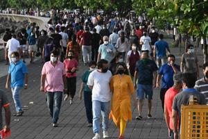 Mumbaikars crowd Marine drive as state eases lockdown