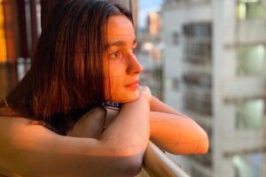 Alia Bhatt posts sun kissed picture