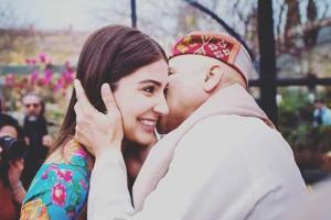 Anushka shares a heartwarming pic to recall her conversation with dad