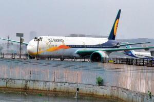 Mumbai: Airport shuts after runway excursion