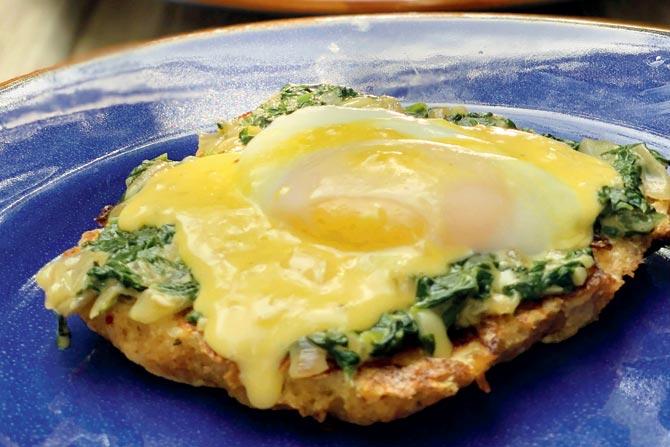 Poached egg on toast 