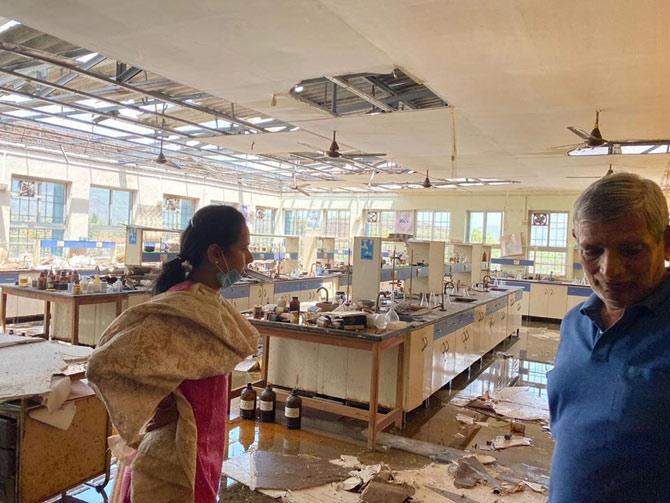 Aditi Thatkare, Guardian Minister, inspecting the laboratory of MTES run Doshi Vakil College at Goregaon Mangaon, Raigad District