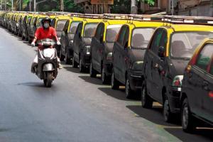 Mumbais kaali-peeli taxis continue to face lockdown blues