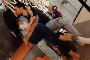 Krishna Shroff steals a kiss with beau in a new post