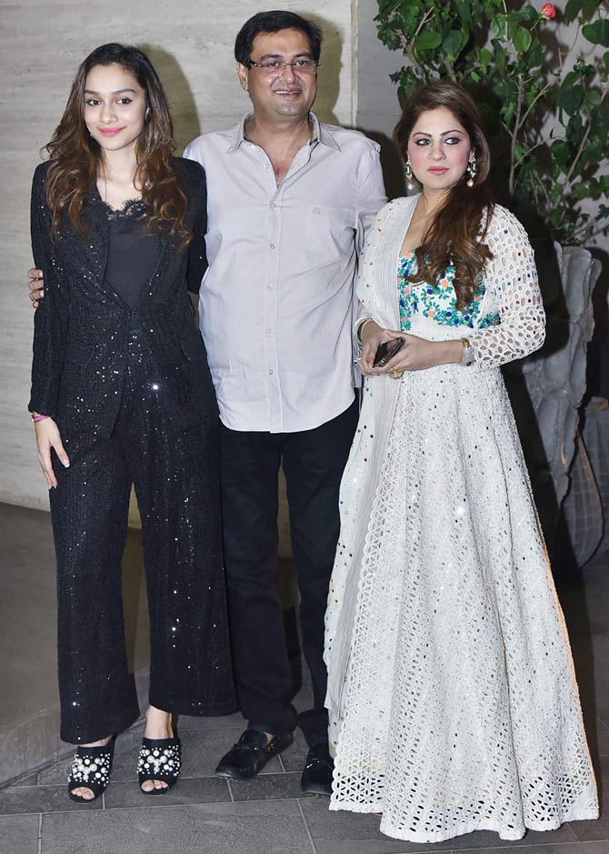 Writer and director Rumi Jafry, who has written the scripts of a lot of David Dhawan films, also arrived at the occasion with his wife and his lovely daughter, Alfia Jafry.