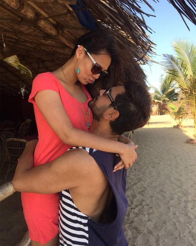 Sealed with a kiss! Keith and Rochelle look super adorable in this picture. Keith Sequeira and Rochelle Rao are considered to be one of the most adorable couples of telly land.