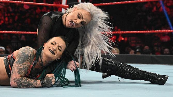 Friends-turned-foes Liv Morgan and Ruby Riott faced each other in a match with former member Sarag Logan as special guest referee.