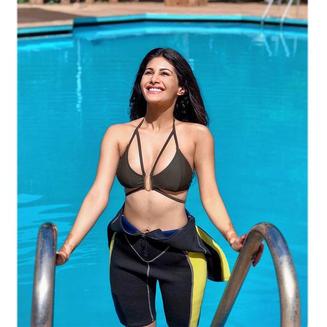 Amyra Dastur has been independent since a very young age. She started her career at the age of 16 as a model. She has been featured in television commercials.