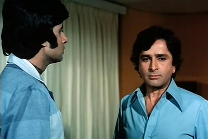 Trishul (1978): Three years after Deewar, we again saw Amitabh and Shashi, both (again) finding themselves on opposing sides. Unlike Deewar, the duo played the role of step-brothers. Vijay (Amitabh Bachchan) is set on a mission to ruin his father's business to avenge the betrayal on his mother. Shekhar (Shashi Kapoor) is caught in the crossfire of Vijay's revenge.