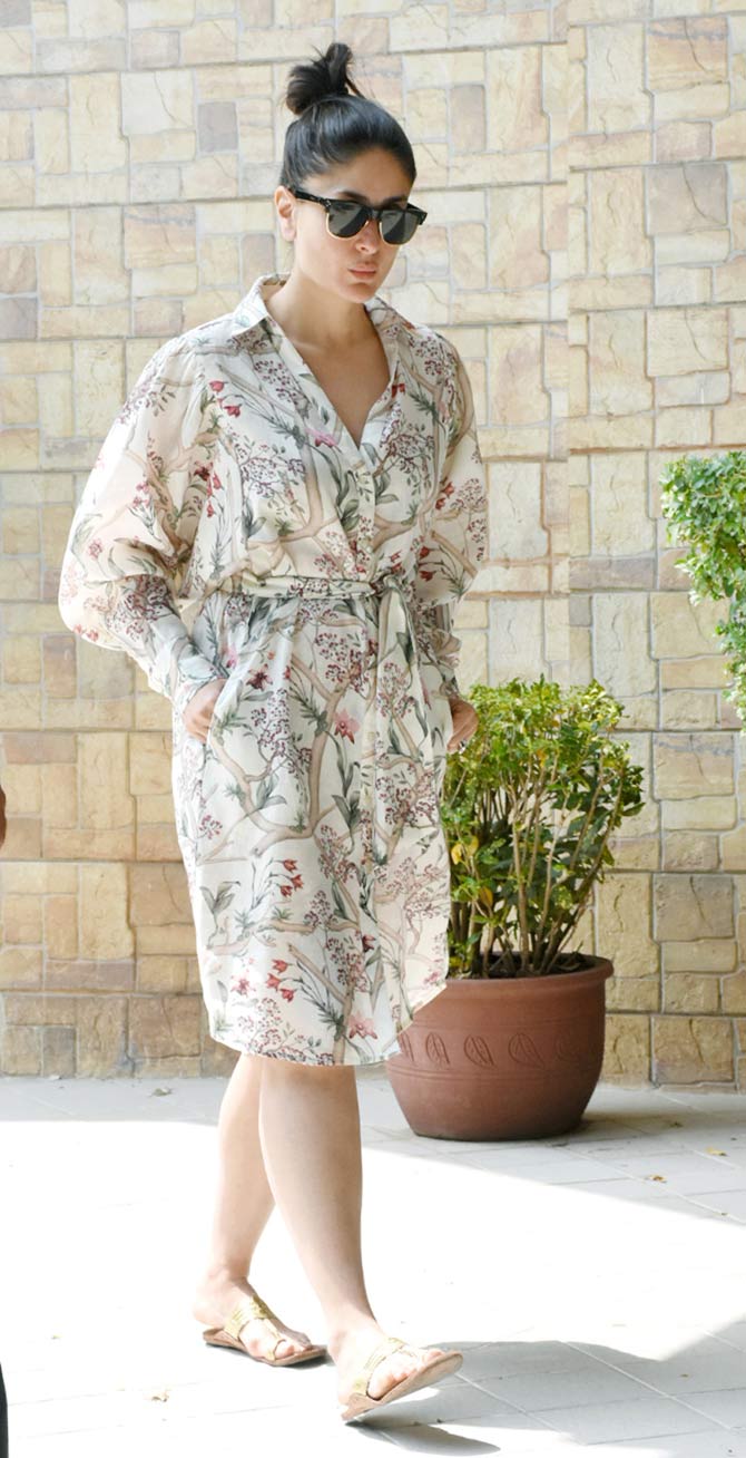 Kareena Kapoor, Babita and Taimur Ali Khan were spotted in Bandra, Mumbai. Sporting a pretty floral outfit, Kareena was snapped at her casual best during the outing. All pictures/Yogen Shah