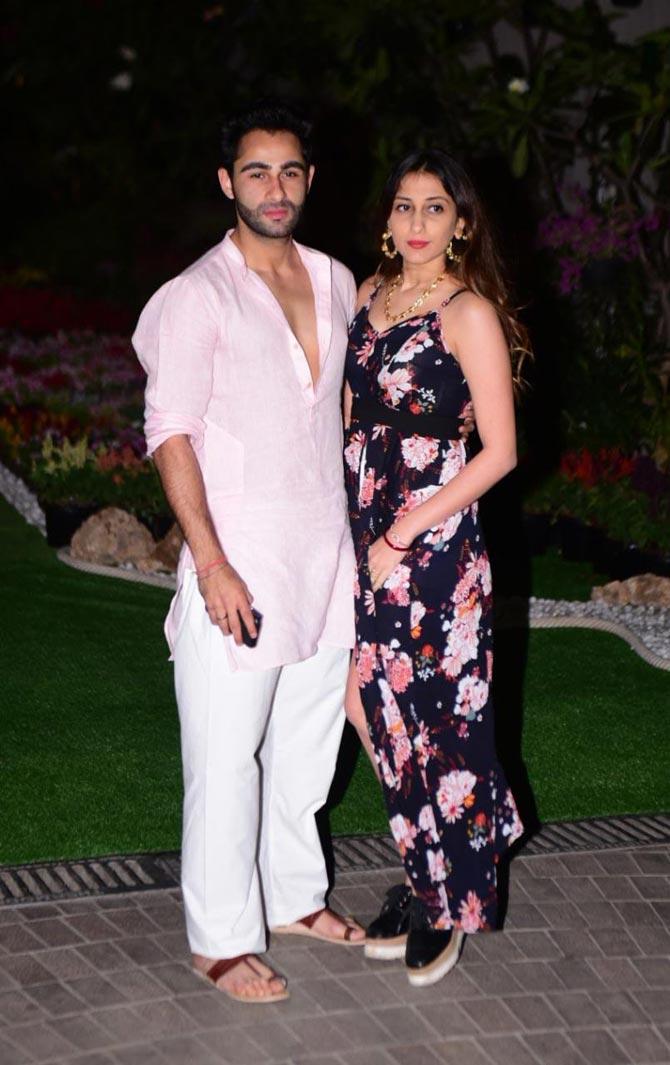 Newly-married couple Armaan Jain and Anissa Malhotra looked fabulous as they posed together for the paps.