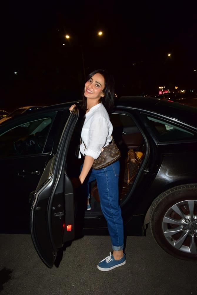 Neha Sharma sported a white tied up shirt and denim with matching sneakers. Neha was last seen in Tanhaji. She will be next seen in a revenge drama film directed by Bejoy Nambiar.