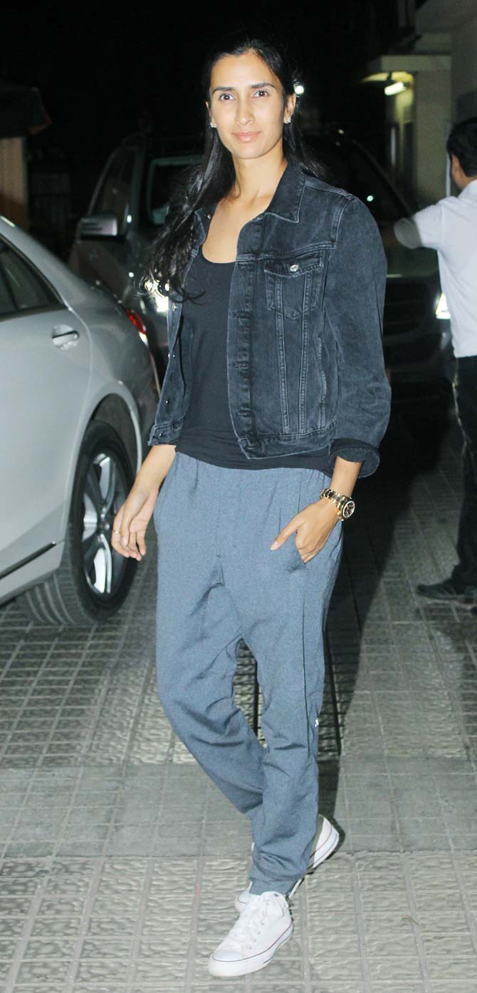 Director Abhishek Kapoor's wife Pragya Yadav kept it simple in her grey t-shirt, denim jacket and grey trousers.