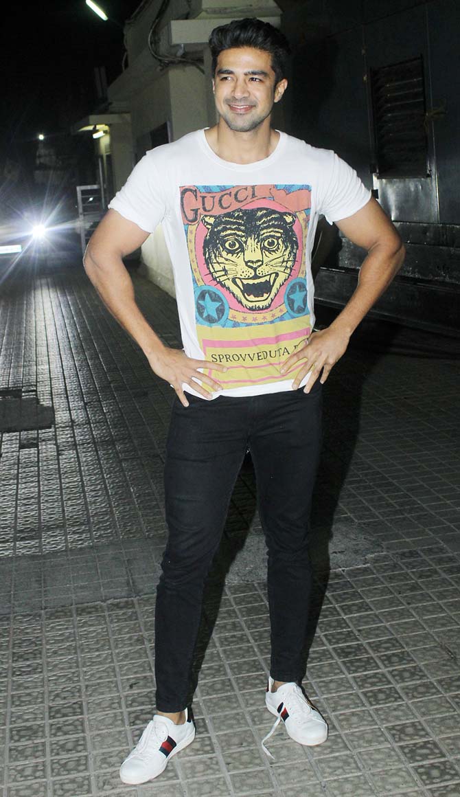 Giving a tough competition to Huma in the smile department was her brother Saqib Saleem. The Race 3 actor attended the screening in his casual avatar - white printed t-shirt and black jeans.