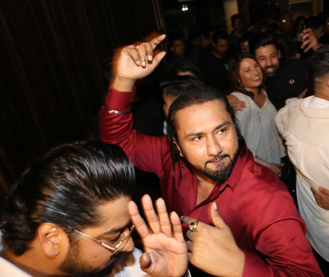 Yo Yo Honey Singh hosted a grand bash for his friends and family in a plush club in New Delhi. The pop star-singer-composer's 37th birthday celebration was a grand affair and looking at the pictures, it seemed like Honey Singh had a blast! (All photos/Pallav Paliwal)