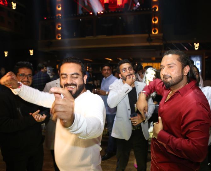 Honey Singh, who has 3.8 million fan followers on Instagram and 5.3 million followers on Twitter, has belted out numerous hits, and has been tagged a pioneer of Punjabi pop since the late 2000s.
In picture: Look at Honey Singh's expressions! The rap sensation truly had a ball of a time, don't you think so?