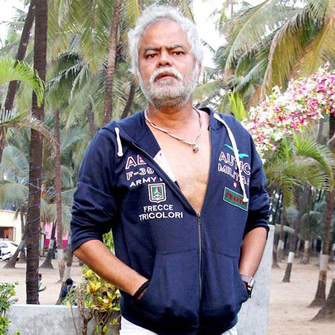 Sanjay Mishra: Be it masala films or critically-acclaimed ones, Sanjay Mishra aces every character he plays on-screen. He starred in the popular sitcom Office Office, and his comic timings in films such as Golmaal series, Dhamaal franchise, Phas Gaye Re Obama, Dilwale, All The Best were impeccable. 