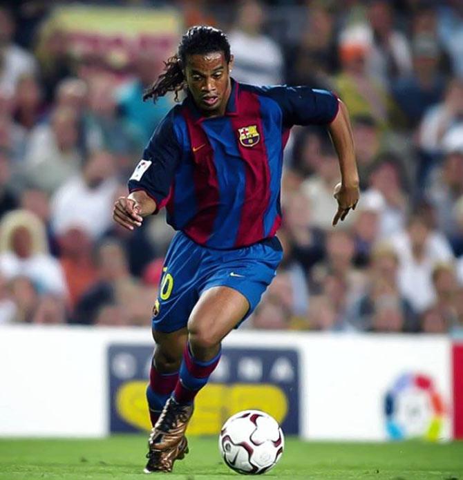 During the El Clasico against Real Madrid in 2005-06, Ronaldinho scored 2 spectacular goals and received a standing ovation at Santiago Bernabeu, the second footballer after Diego Maradona.