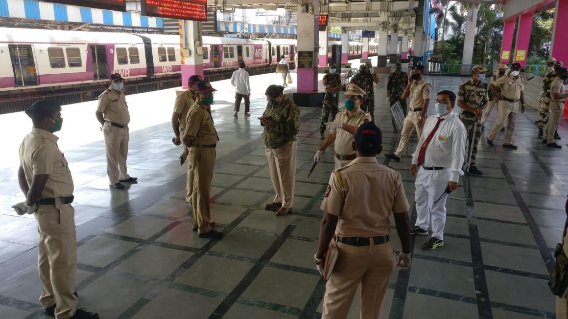 The usually bustling western and eastern express highways and other arterial roads looked empty as people stayed in their homes to support the curfew. Same was the situation at the suburban train stations which normally see thousands of commuters jostling to get inside the overcrowded trains.
In photo: Police personnel being briefed before during the janata curfew which starts at 7 am and ends at 9pm. 
 