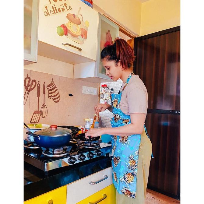 Kishwer Merchant: Cooking is one of the most essential skills for independent living and celebrities are slowly honing their culinary skills too! Kishwer has been posting loads of photos and Instagram stories while in the kitchen! 