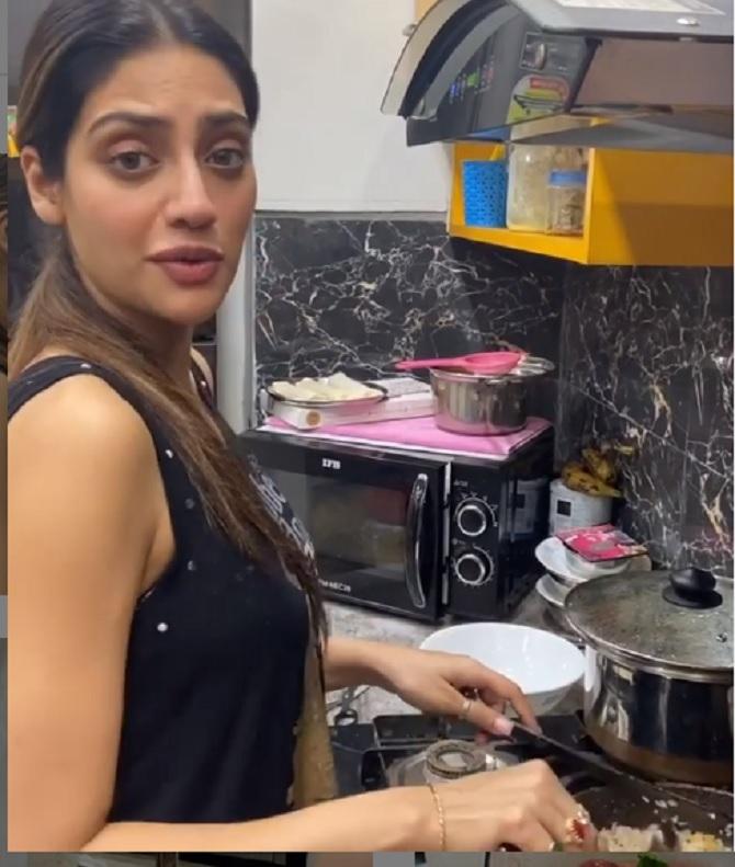 The actress recently shared a video on her Instagram where she was seen cooking some rice in the kitchen. She spoke about doing good, -positive things in her quarantine time. She captioned the picture and wrote, 'We shall overcome'.