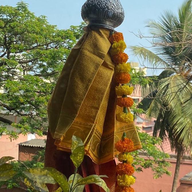 Congress leader Milind Deora, who has been self isolated at home ringed in the Maharashtrian New Year by celebrating Gudi Padwa at home amidst the coronavirus outbreak. While sharing a picture of the Gudi, Milind wrote: We pray that it protects all of humanity from disease & evil!