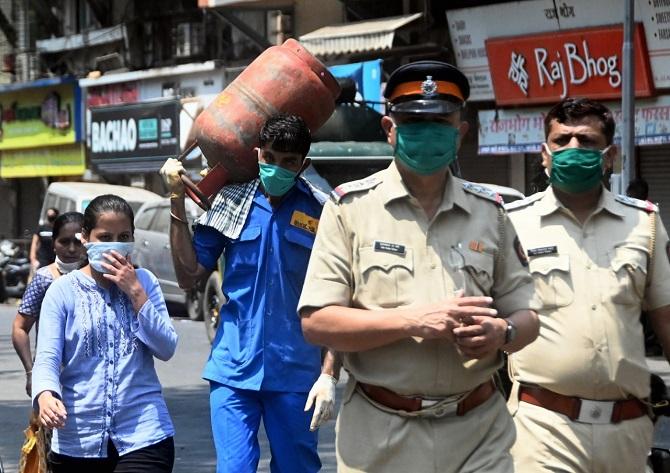 The death toll rose to 5 in Maharashtra as a 65-year-old woman who had tested positive for COVID-19 died at a hospital on Thursday evening.