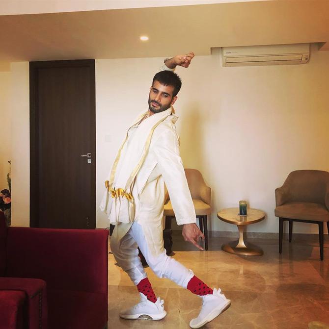 First job and first pay cheques are always special. Karan Tacker, who started out as an actor 11 years ago, recently recalled his first ad-shoot, revealing he got just Rs 1,500 for the job.