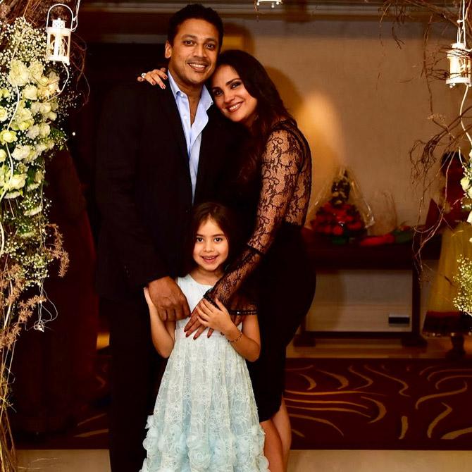 Lara Dutta and Mahesh Bhupathi have a daughter named Saira, which is a variant of Sarah (Hebrew), and means 'princess'.
