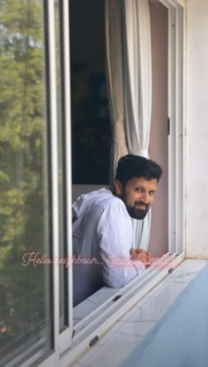 Amid the national lockdown, Nusrat seems to be having a blast as she is leaving no stone unturned to spend time with her husband Nikhil Jain. Showing how one should maintain social distance during quarantine, Mimi shared this picture and wrote: Hello Neighbour, Nikhil Jain!