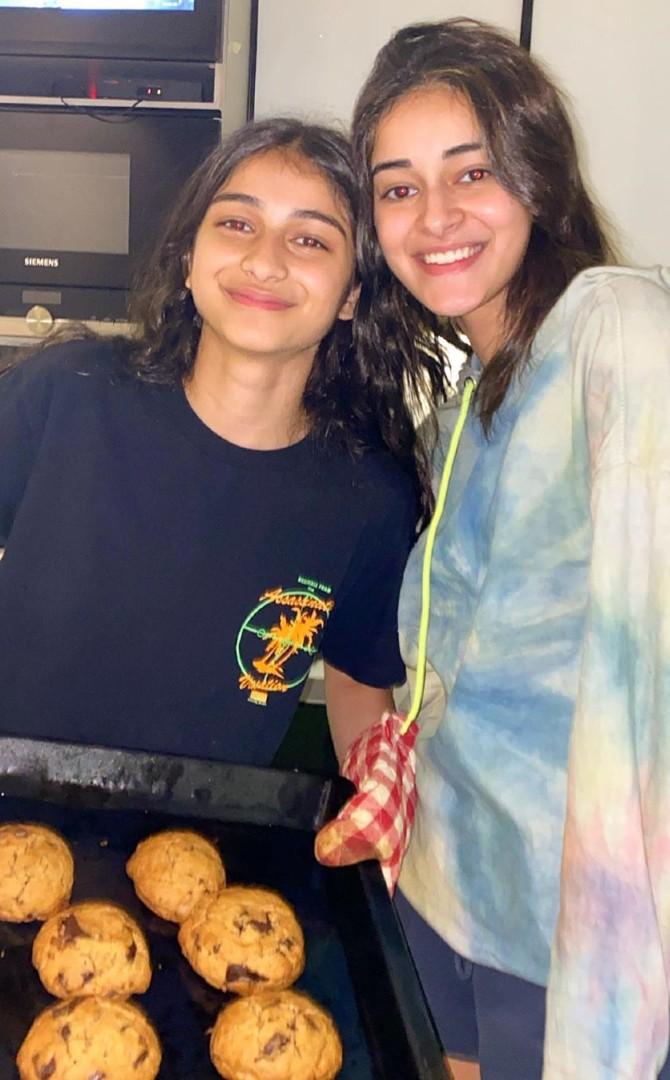 Rysa Panday: Chunky and Bhavana Panday's daughter Rysa Panday is experimenting with cooking with her elder sister Ananya Panday. Ananya shared a picture in which the siblings can be seen trying their hands at baking cookies.
