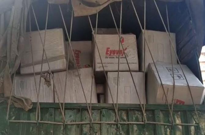 The Unit 9 of Mumbai Crime branch located at Bandra (West) seized facemasks worth Rs 14 crore on March 24 and arrested four persons. The accused have been identified as Mihir Patel, 36, Shahrukh Sheikh, 23, Balaji Naur, 36, and Gulam Ali, 30. 