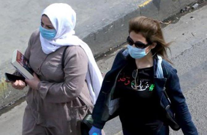 The FDA officials also raided a distributor of medical products and seized substandard sanitisers worth Rs 1.72 lakh. These sanitisers were being manufactured at units not possessing valid licence and sold to medical shops without proper bills and documents.FDA officials also raided a clutch of such dubious manufacturing units in Vakola, Kandivli Charkop. (Picture/ AFP)