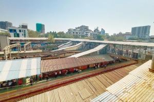 Manoj Kotak to CR: Why is Ghatkopar station not decongested yet