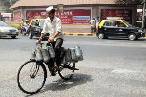 Mumbai 'dabbawalas' suspend tiffin services till March 31