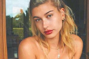 Hailey Bieber loves beauty trends from the 90s
