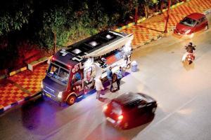 No food trucks near eateries and hawkers in Mumbai, says BMC