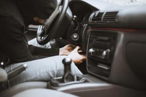 Drunk man driving BMW stops to urinate, miscreants flee with his car