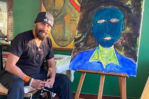 Vivek Agnihotri to sell his paintings and raise money