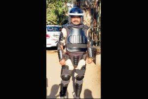 Mumbai cops get new armour to tackle violent attacks