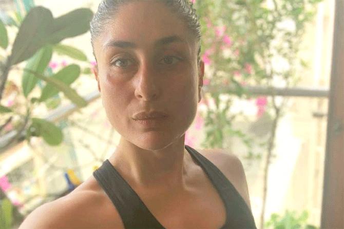 Kareena Kapoor Khan works out from home, flashes her workout pout!